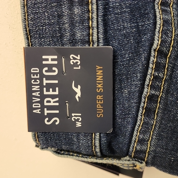 NWT, Hollister California Men's Jeans. - Picture 9 of 14